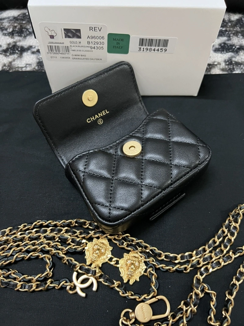 Ch**el wallets 4017-0359