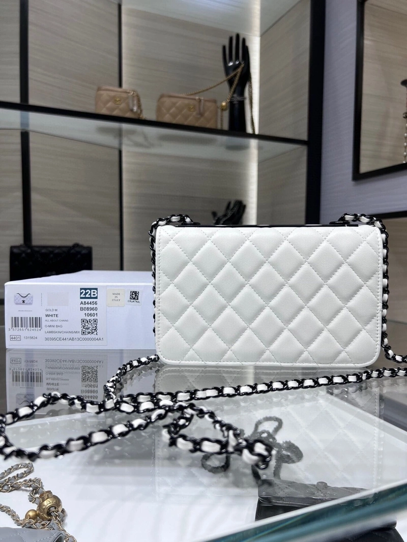 Ch**el woc bags 4017-0690