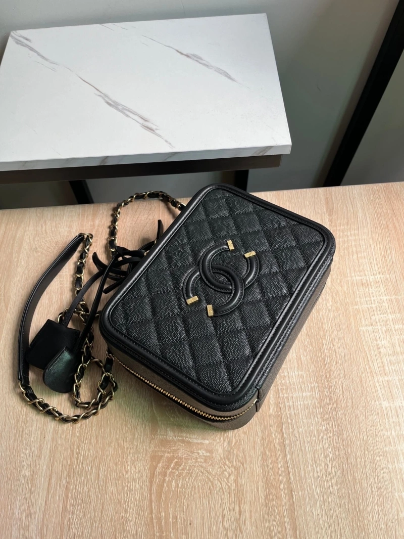 Ch**el cosmetic bags 4017-0822