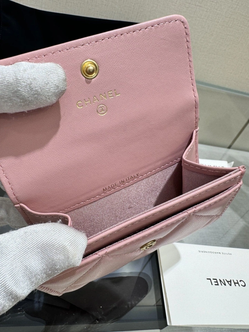 Ch**el wallets 4017-0976