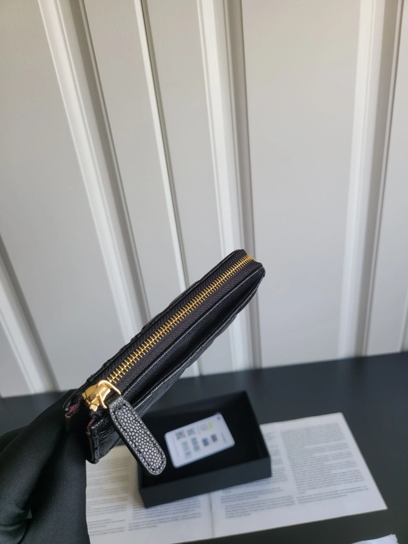 Ch**el wallets 4017-1165