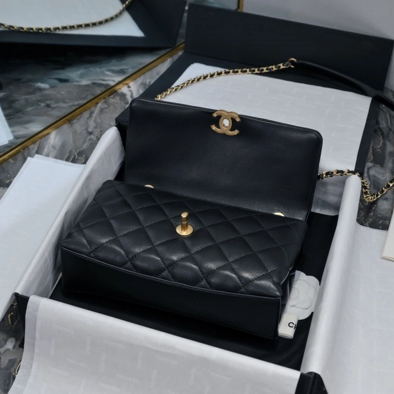 Ch**el woc bags 4017-2135