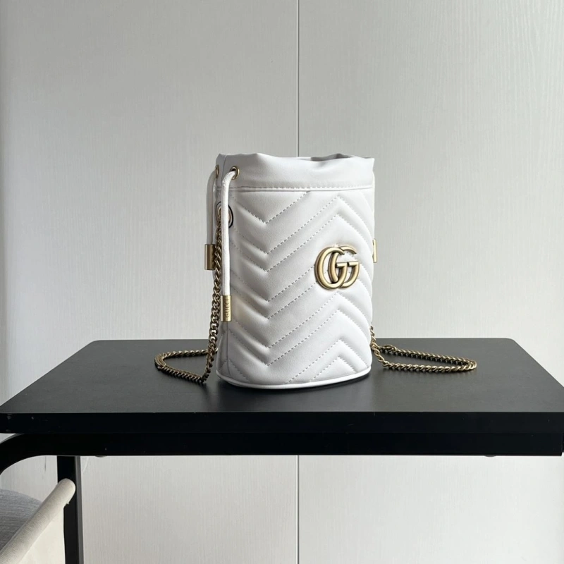 Gvc*1 bucket bags 4032-0867