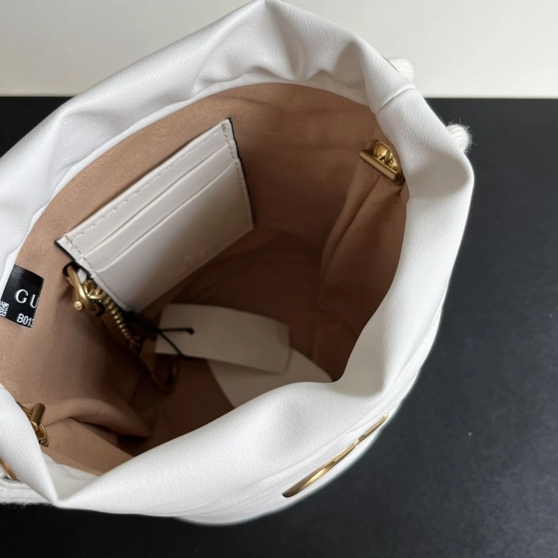 Gvc*1 bucket bags 4032-0867