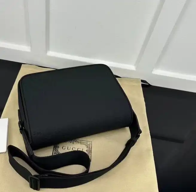 Gvc*1 satchel bags 4034g-0021