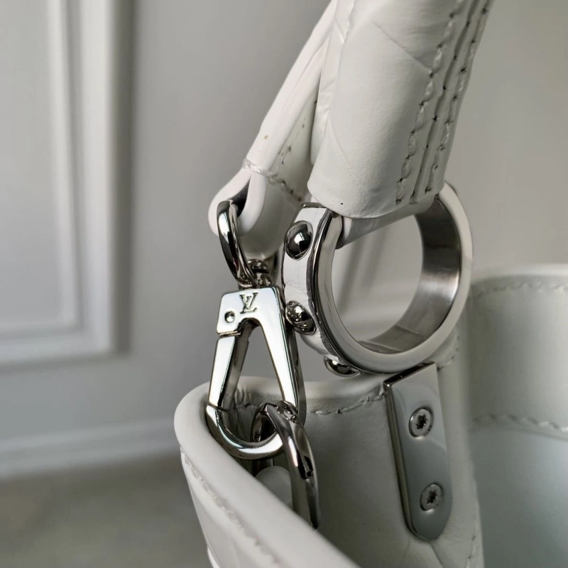 LV Capucines Bags 4048G-0024