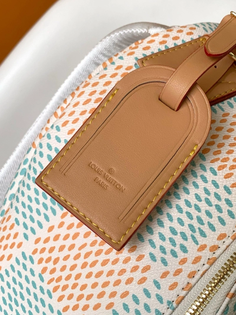 LV Backpacks 4056F-0131