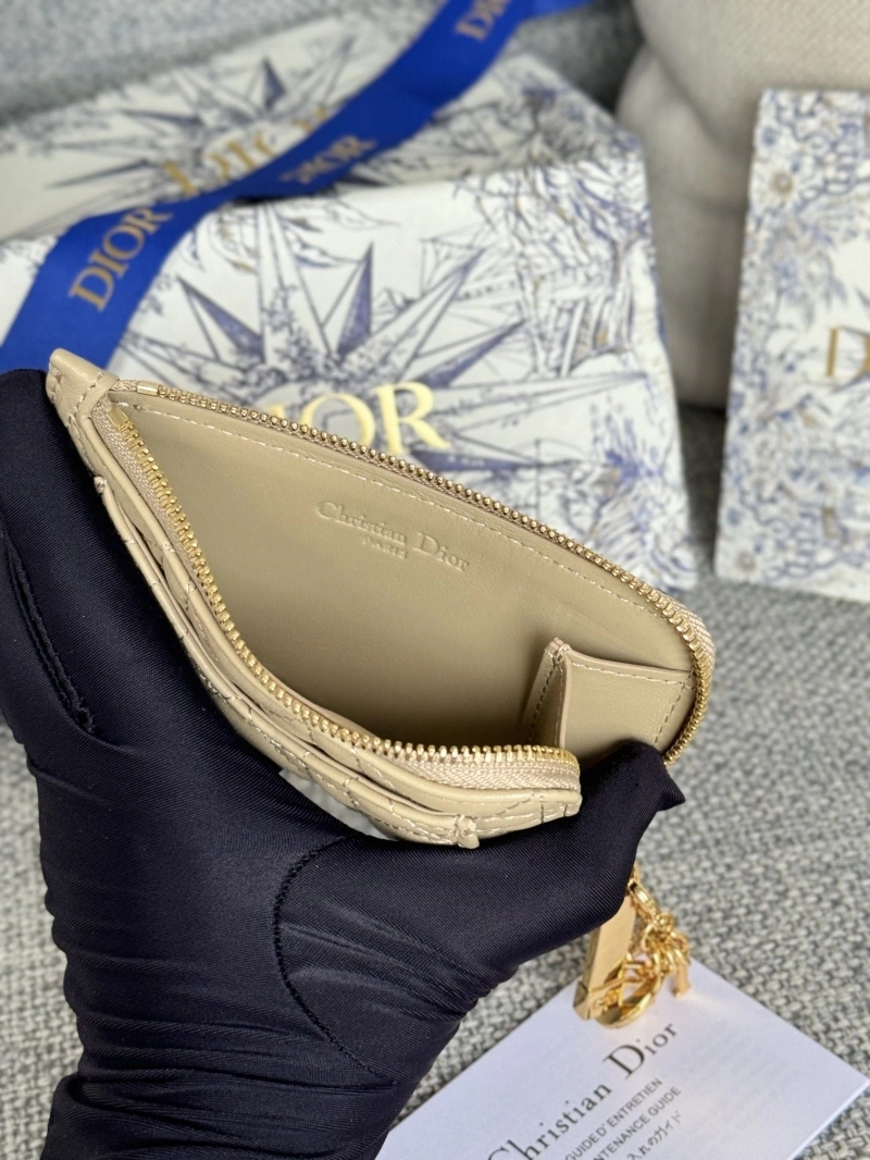 D10r wallets 4081-0628