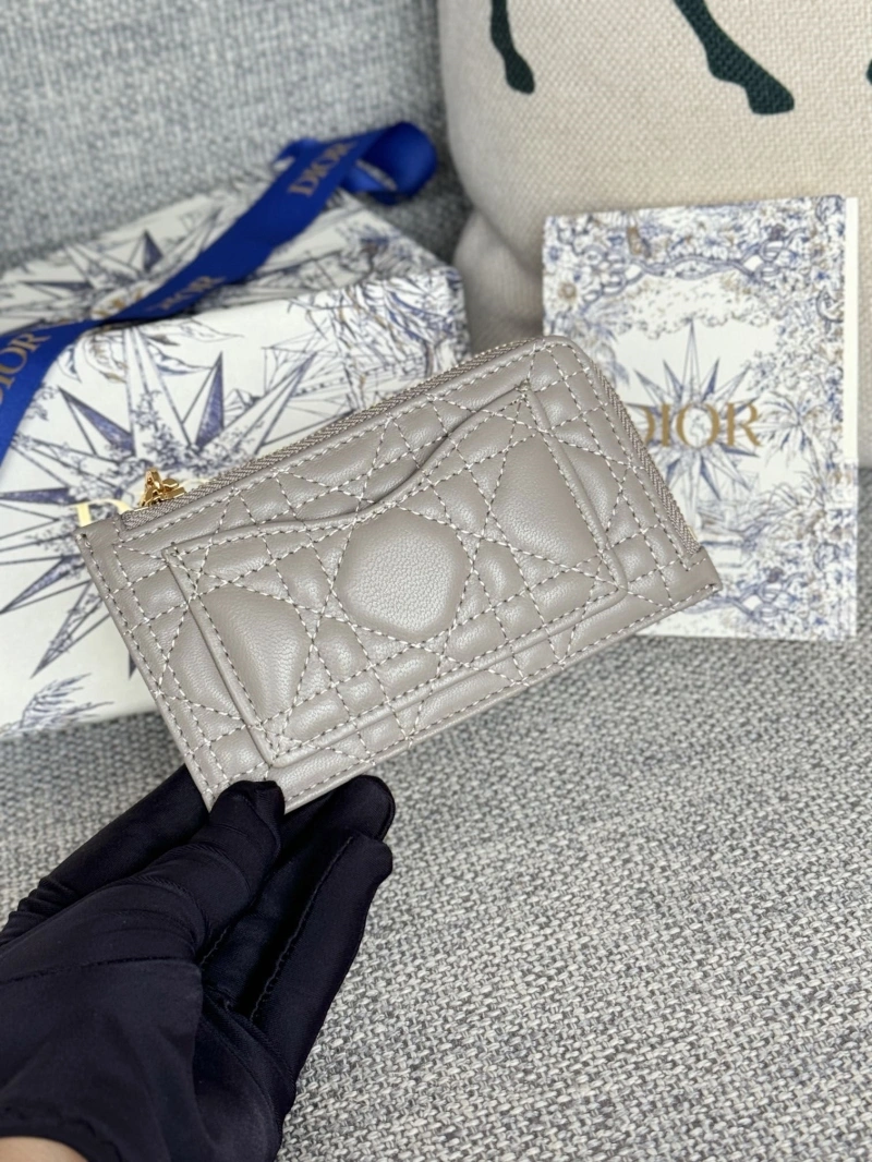 D10r wallets 4081-0630