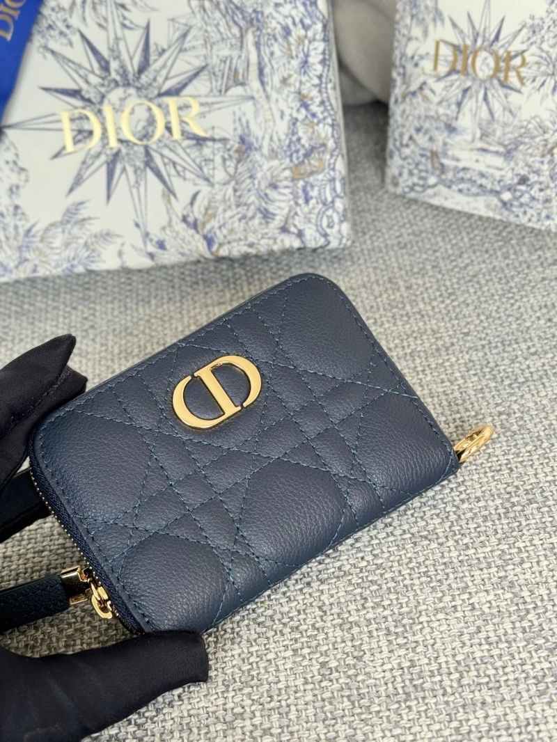 D10r wallets 4081-0642