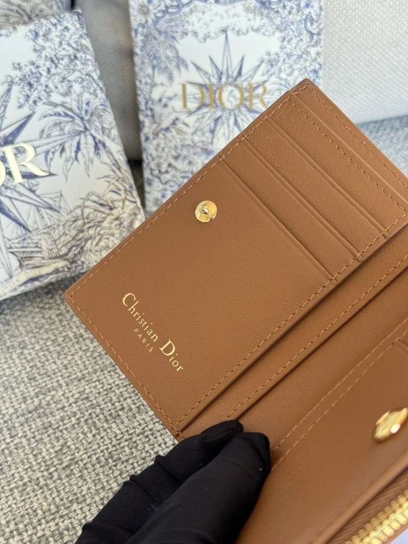 D10r wallets 4081-0669