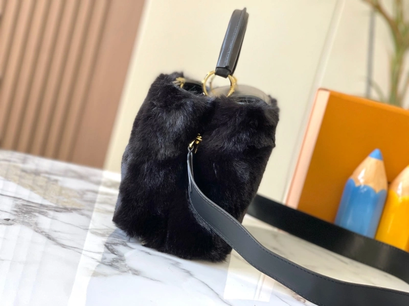 LV Capucines Bags 4081B-0455