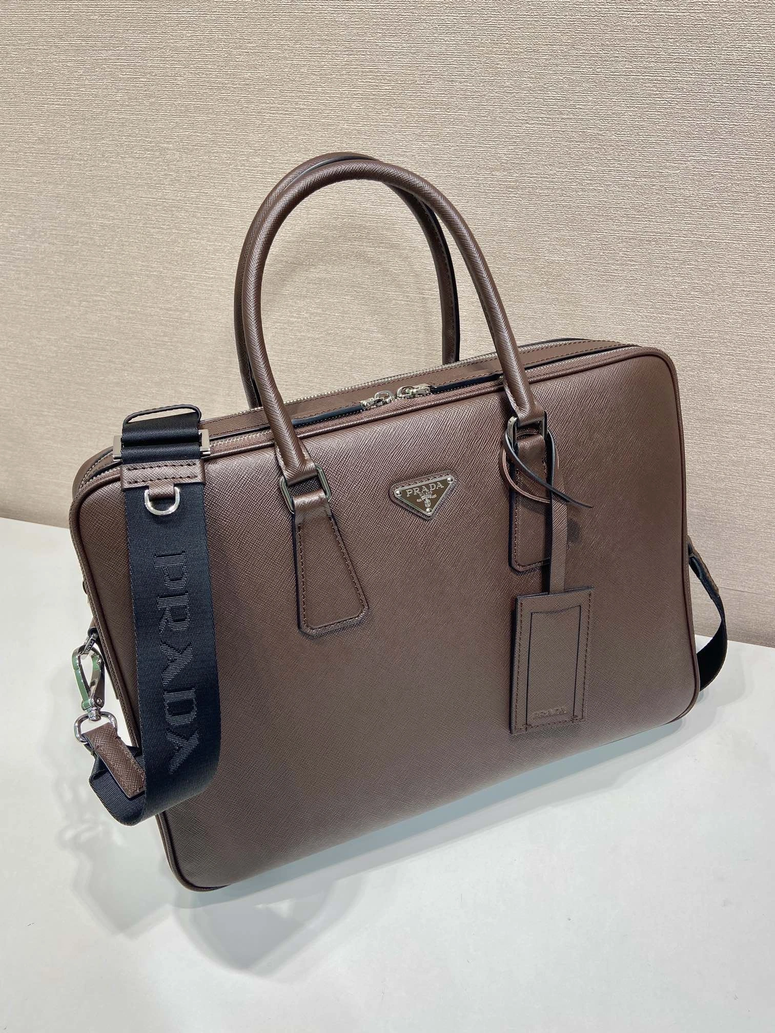 Pra*a briefcase 4099a-0682