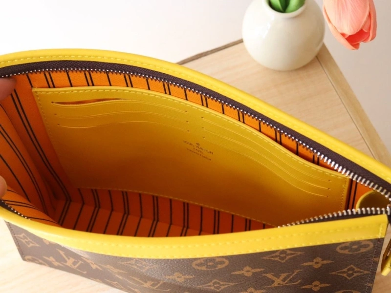 LV Clutch Bags 4178A-0236
