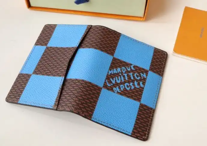 LV Wallets 4178D-0024