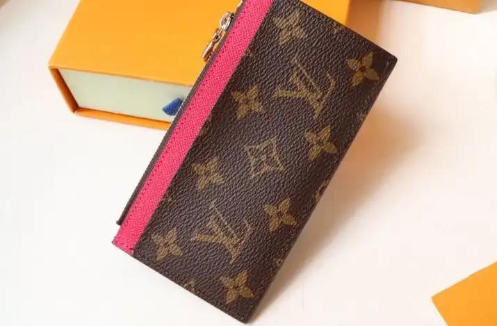 LV Wallets 4178D-0044