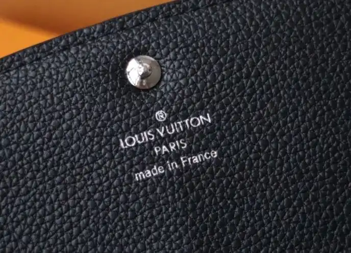LV Wallets 4178D-0097