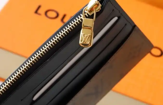 LV Wallets 4178D-0103