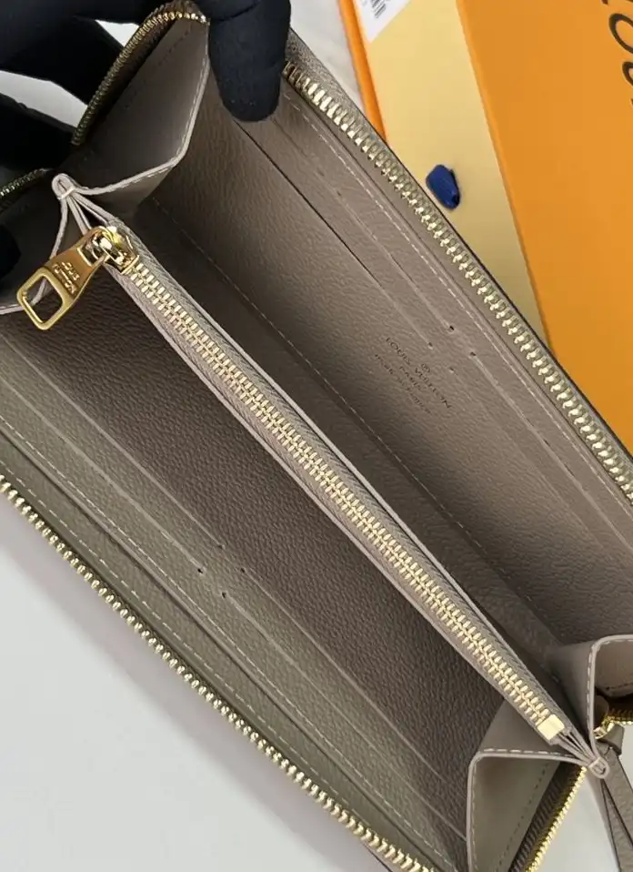 LV Wallets 4178D-0113