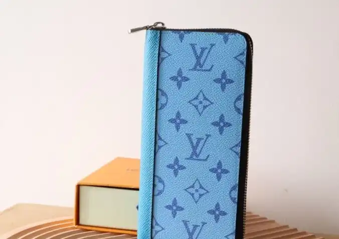 LV Wallets 4178D-0187
