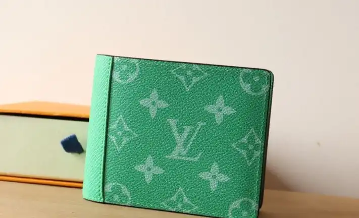LV Wallets 4178D-0198