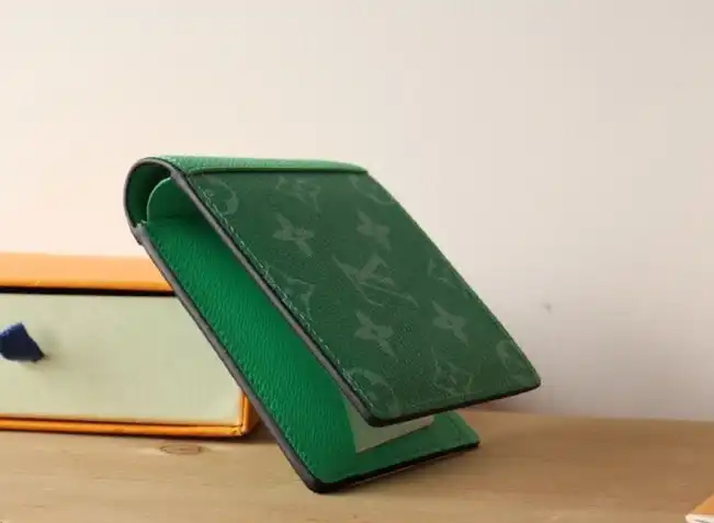 LV Wallets 4178D-0198