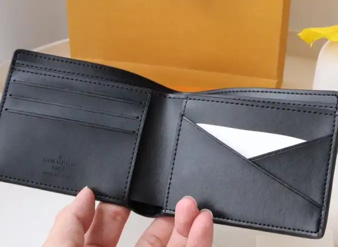 LV Wallets 4178F-0019