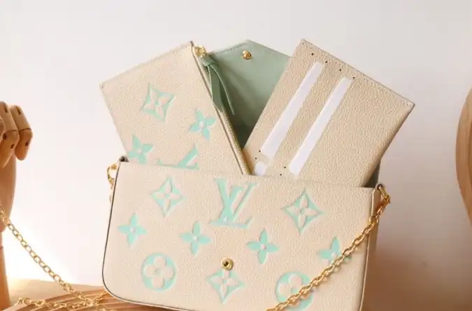 LV Wallets 4178F-0032
