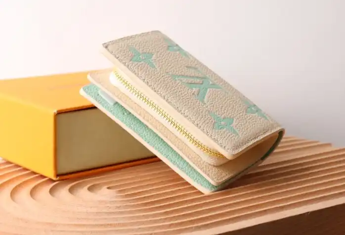 LV Wallets 4178F-0053