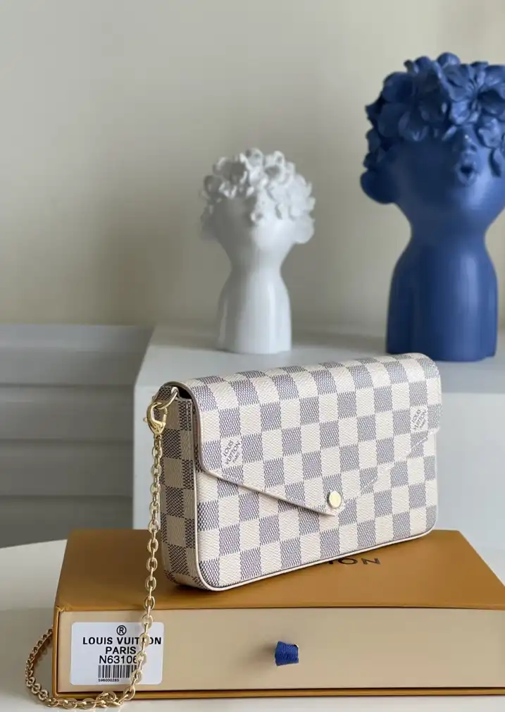 LV Wallets 4178F-0074