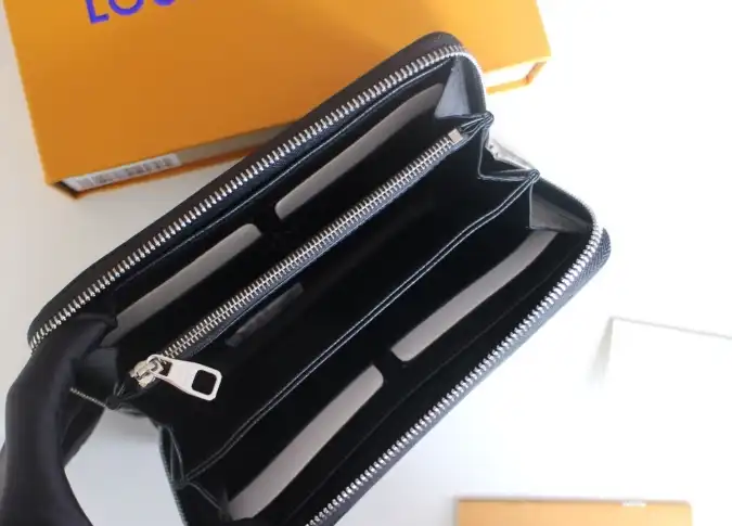 LV Wallets 4178F-0090