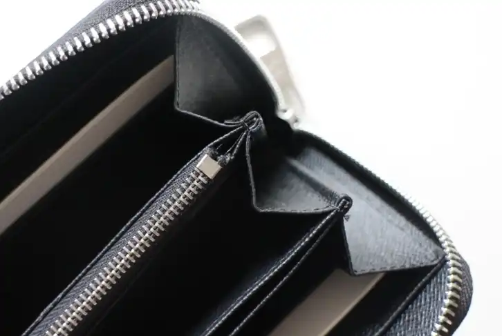 LV Wallets 4178F-0098