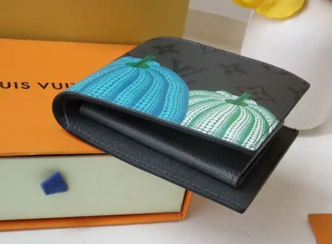 LV Wallets 4178F-0102