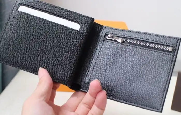 LV Wallets 4178G-0127