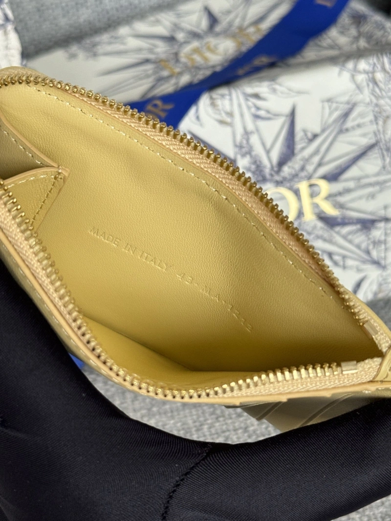 D10r wallets 4180f-0305