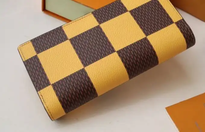 LV Wallets 4192D-0004