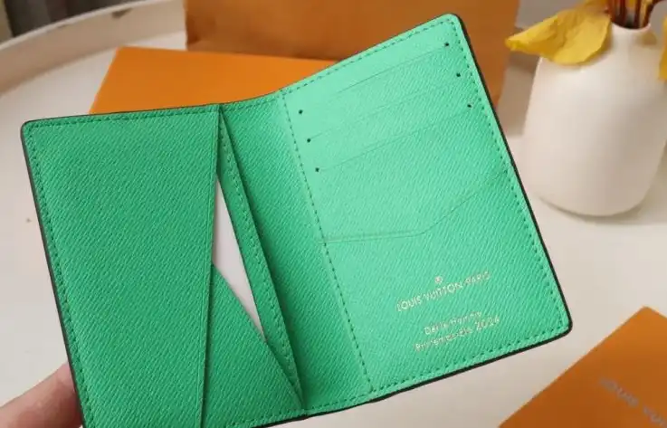 LV Wallets 4192D-0015