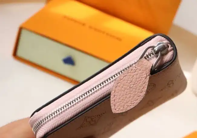 LV Wallets 4192D-0021
