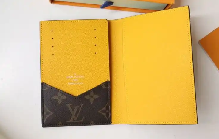 LV Wallets 4192D-0036