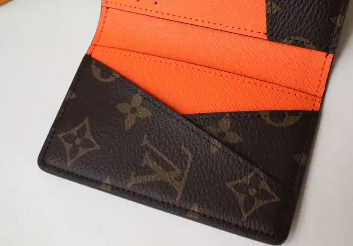 LV Wallets 4192D-0039