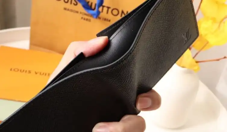 LV Wallets 4192D-0085