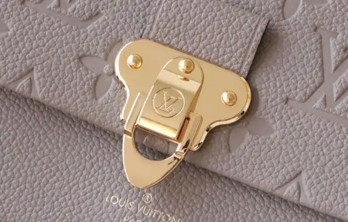 LV Wallets 4192D-0086