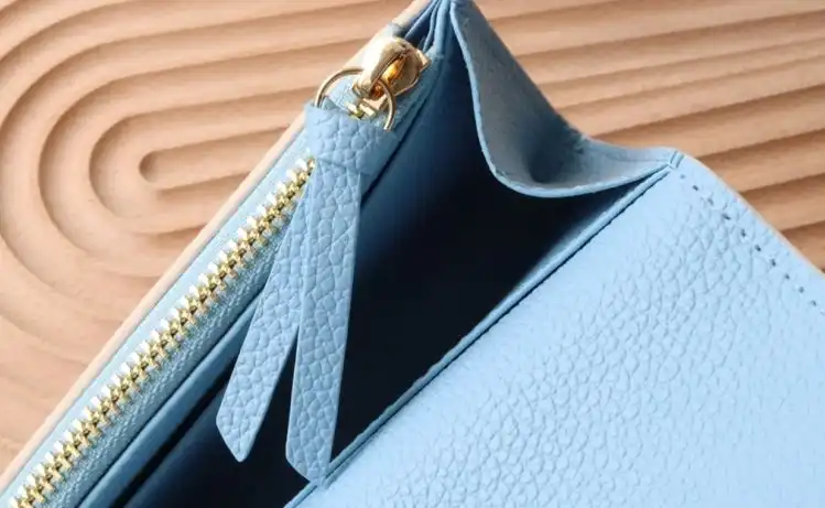 LV Wallets 4192D-0129