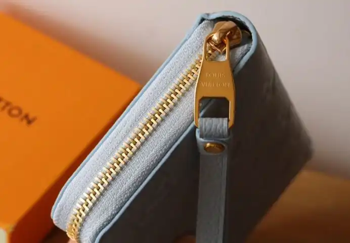 LV Wallets 4192D-0158