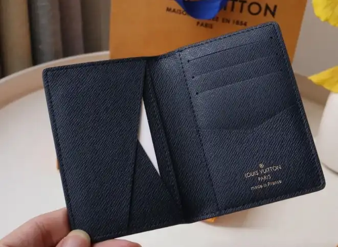 LV Wallets 4192F-0020
