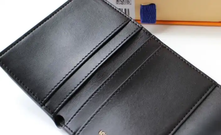 LV Wallets 4192F-0024