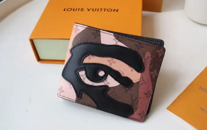 LV Wallets 4192F-0030