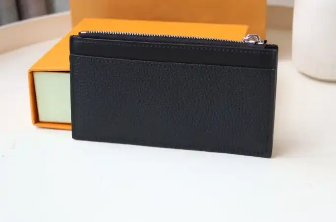 LV Wallets 4192F-0032