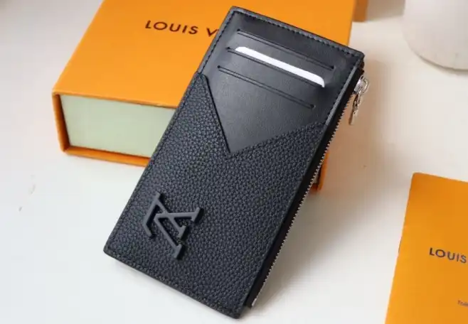 LV Wallets 4192F-0032