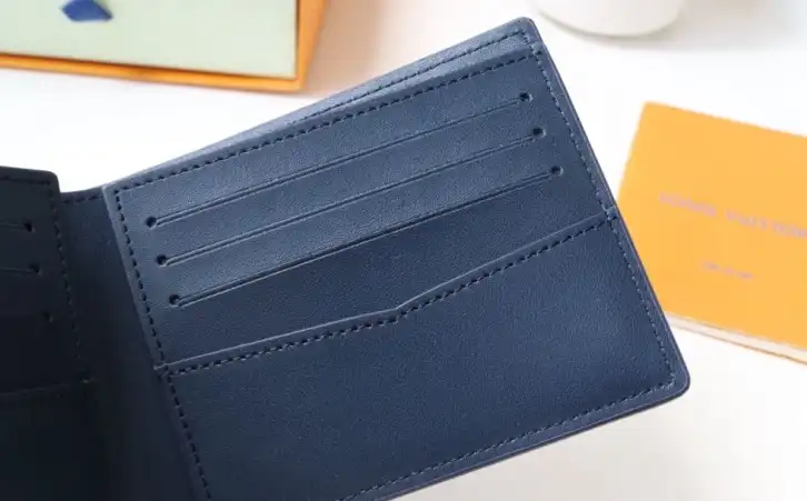 LV Wallets 4192F-0037